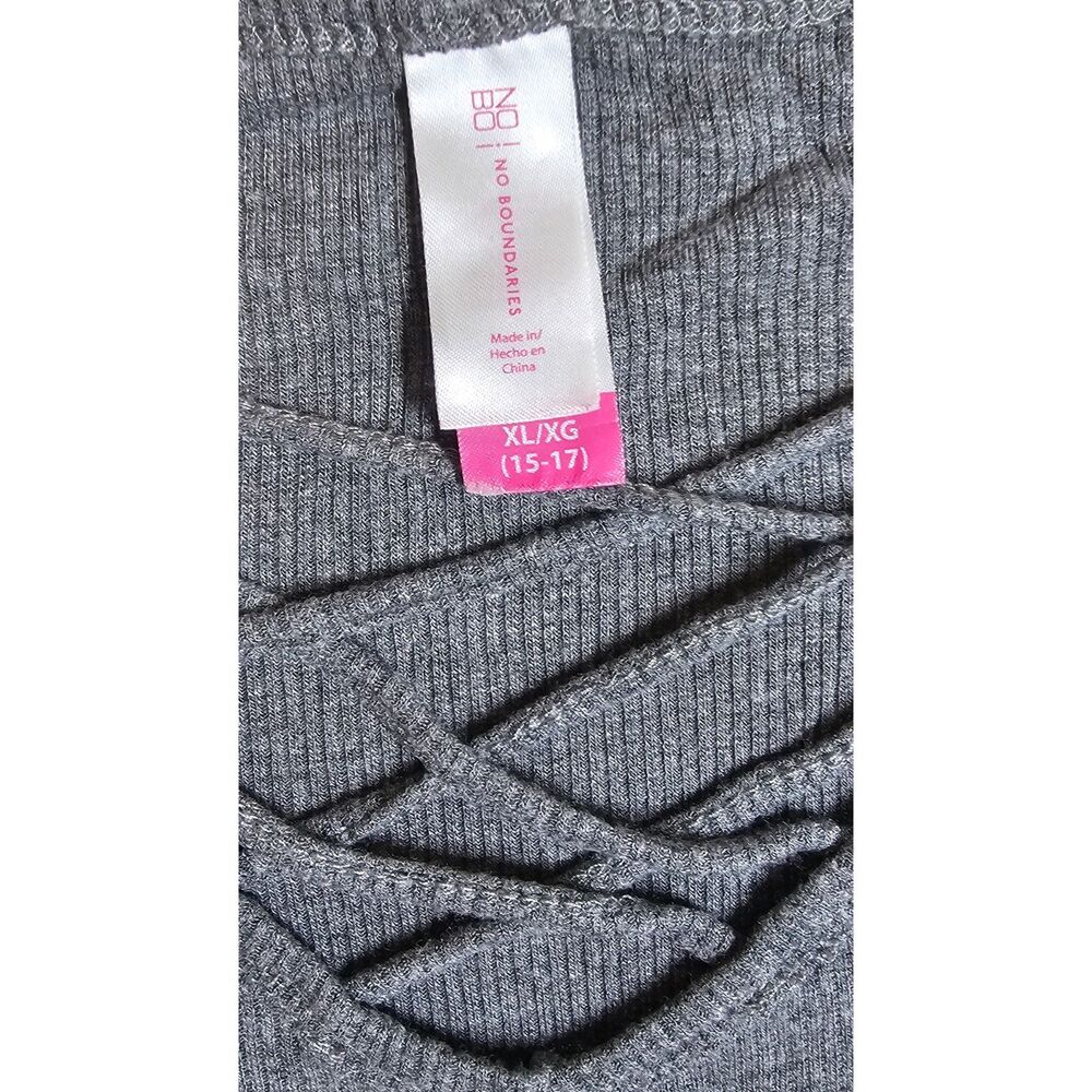 No Boundaries Grey Ribbed Criss Cross Neck Tee M Junior Female